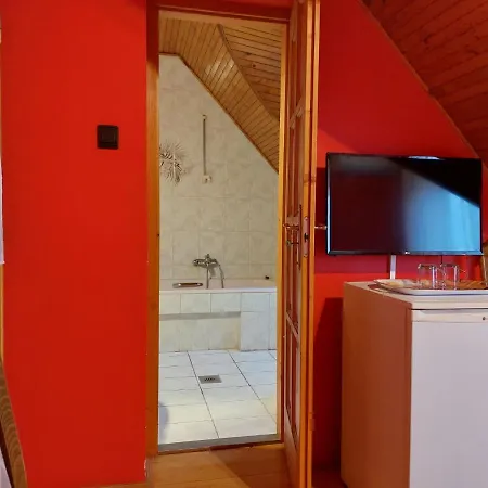 ゲストハウス Napfeny